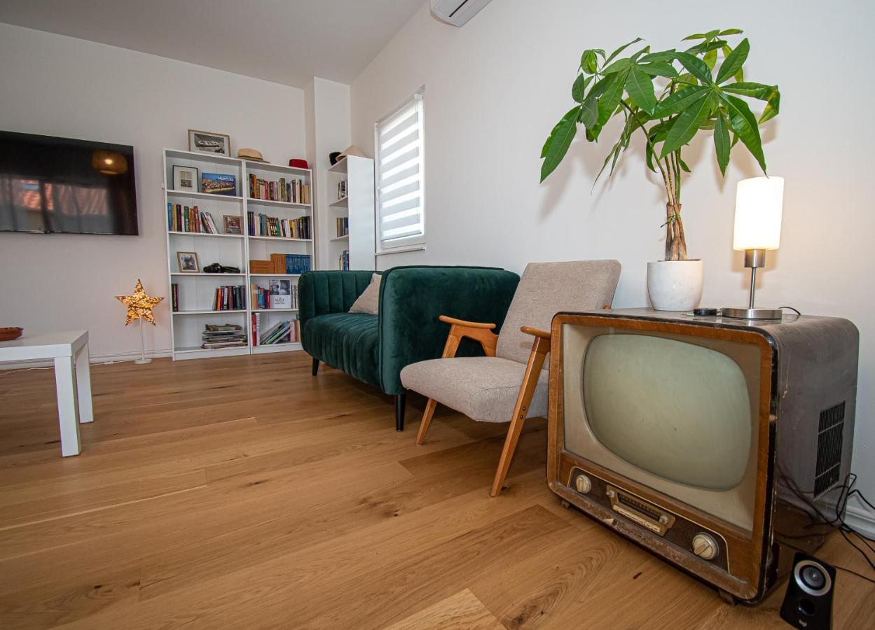 Apartment Nikola Kastel Novi ภายนอก รูปภาพ