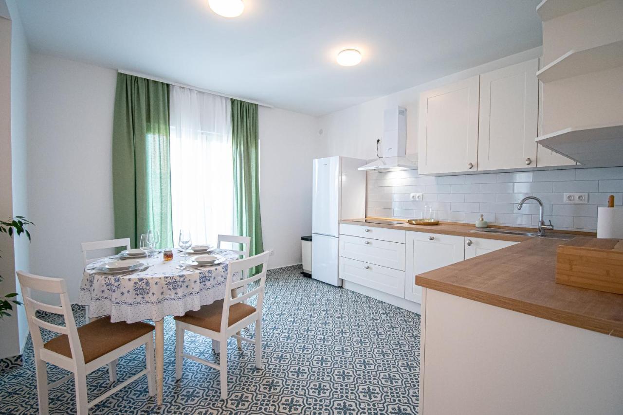 Apartment Nikola Kastel Novi ภายนอก รูปภาพ