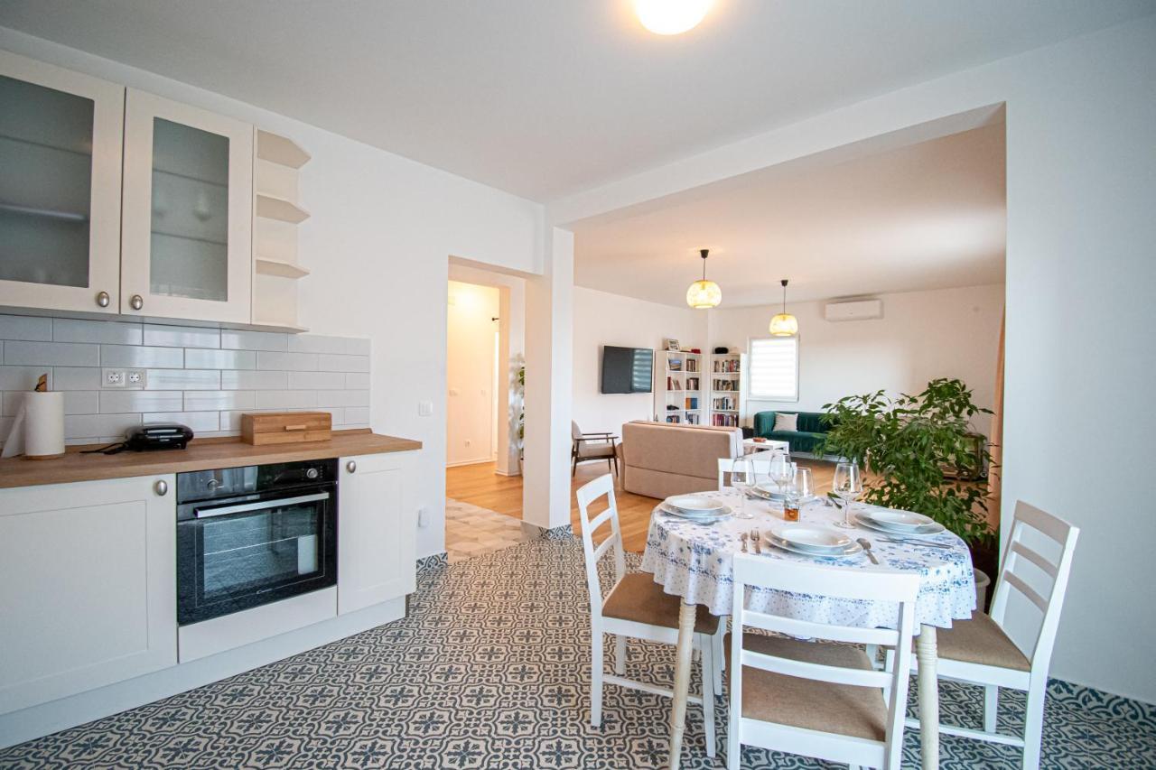 Apartment Nikola Kastel Novi ภายนอก รูปภาพ